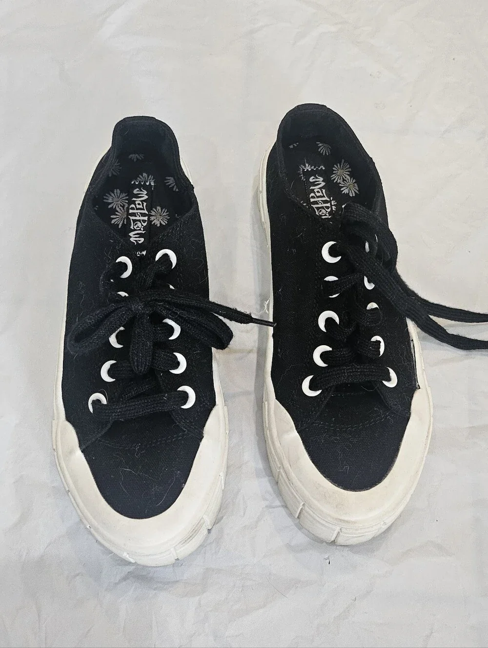 Mad Love Women's Size 6 Black Canvas Platform Sneakers